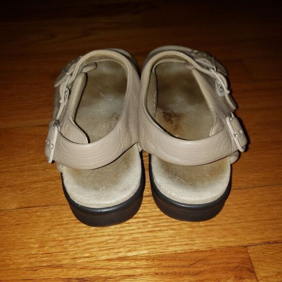 SAS Tan Leather Slingback Sandals - Picture 4 of 7